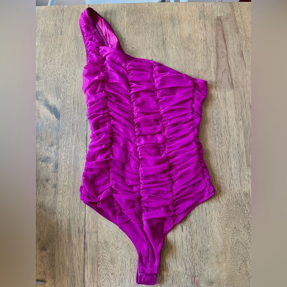 Le Lis Ruched One-Shoulder Bodysuit